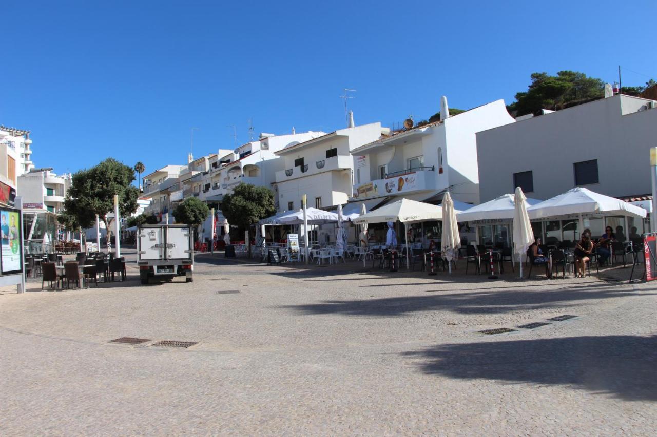 Appartement Logement entier piscine et mer 1 chambre à Olhos de Agua  Extérieur photo